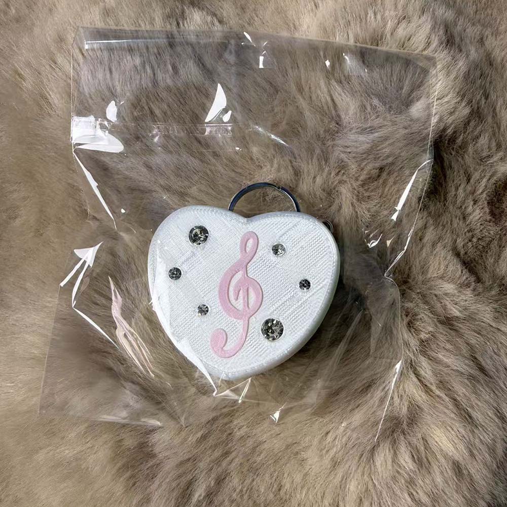 3D Printing Keychain - ที่เก็บสายหูฟังแบบพิมพ์ 3 มิติ รูปหัวใจพร้อมจี้ห้อยขนาดเล็ก ใช้เป็นพวงกุญแจหรือจัดระเบียบสายเคเบิล